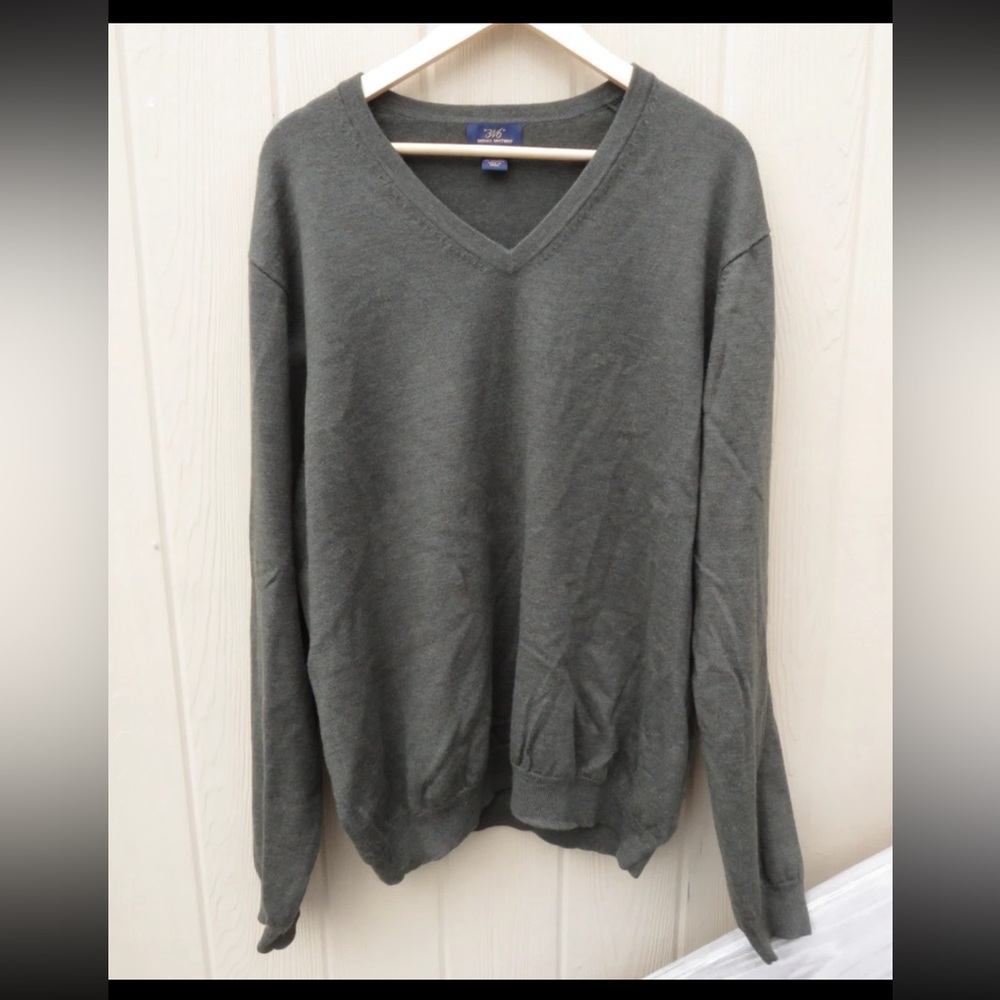 Men's Green V-Neck Sweater